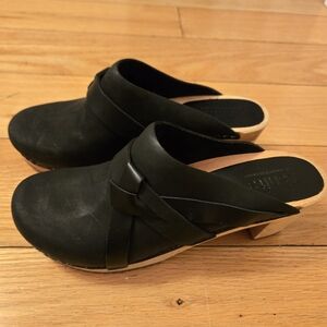 BNNU Sanita Clogs EU 37/US 6.5 Black Genuine Leather